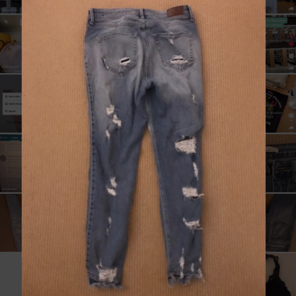 High-Waisted Cropped Ripped Jeans - Picture 2 of 3